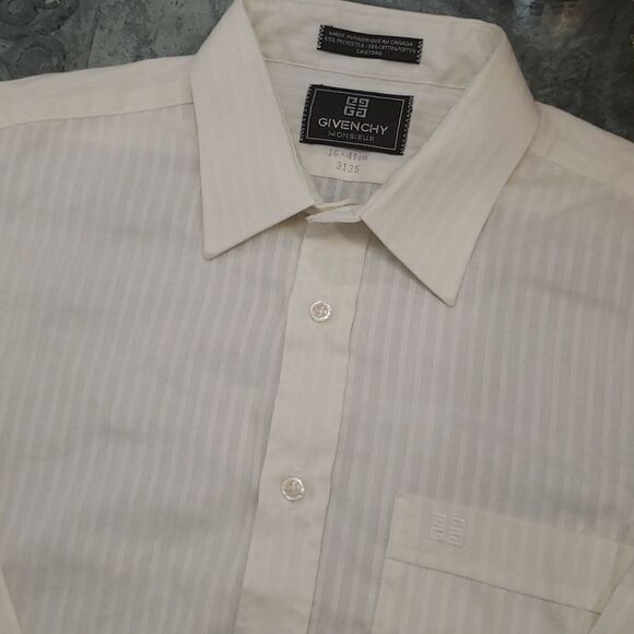 GIVENCHY Men's  Large DRESS SHIRT like new - Picture 3 of 5